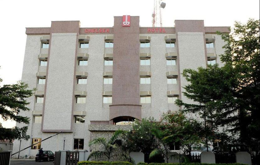 Ofas Chelsea Hotel Abuja Bagian luar foto
